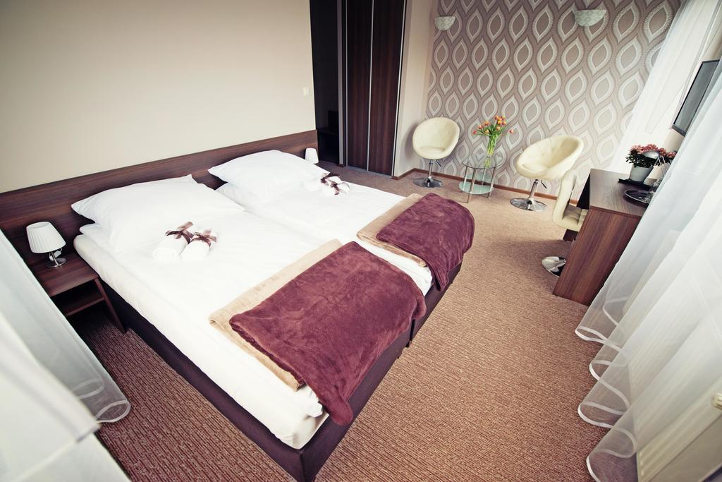 Makara Hotell Katowice Eksteriør bilde
